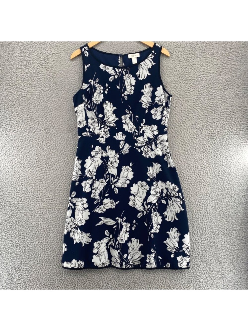 Ann Taylor LOFT Dress Womens 6 Navy Floral Bell Flowers Fit & Flare Sleeveless - Picture 1 of 10